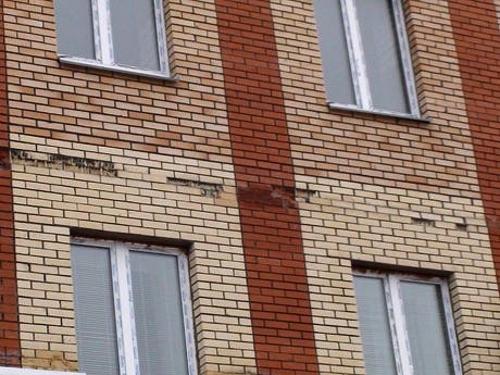 Окно в кирпичном доме, пластиковые окна в кирпичный дом - се.