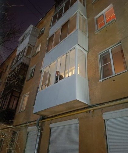Холодное остекление и отделка балкона