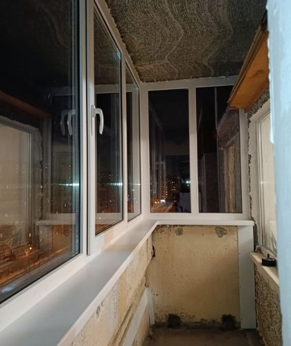 Остекление лоджии на последнем этаже