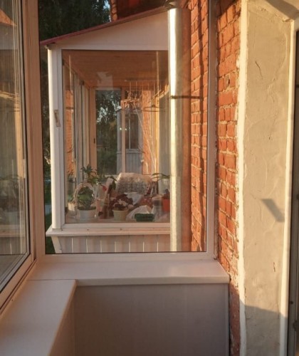 Установка балкона с крышей и выносом