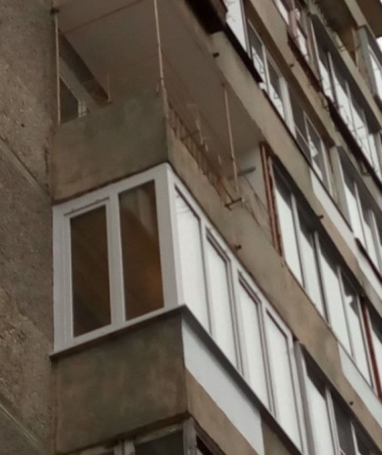 Теплый балкон c остекление из профиля Века 70