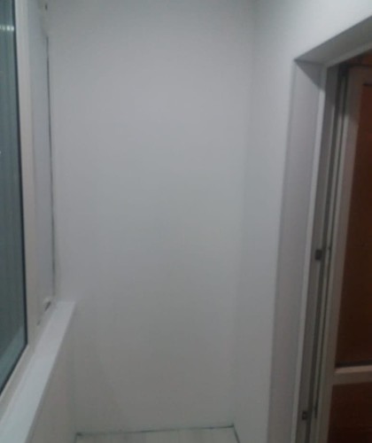 Остекление и переделка балкона в рабочее пространство