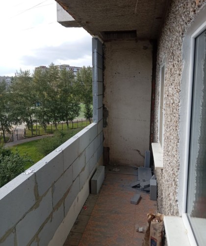 Закладывание проема пеноблоком с армированием, монтаж ПВХ конструкции