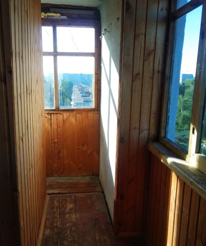 Остекление и благоустройство балкона