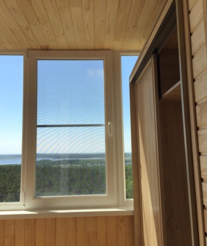 Остекление, отделка лоджии бессучковой вагонкой