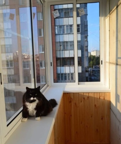 Остекление и отделка балкона, расширение пространства