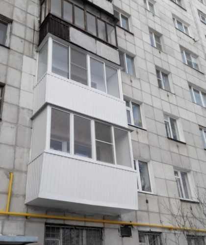 Остекление двух балконов с отделкой и обшивкой