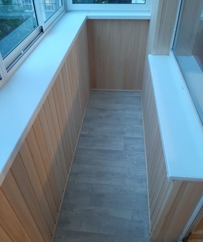 Легкий алюминиевый балкон. Раздвижная конструкция