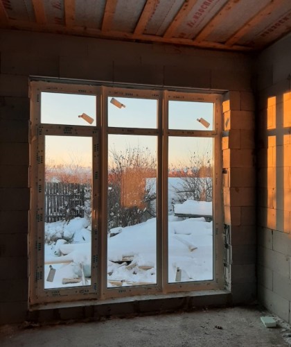 Монтаж окон с ламинацией профиля