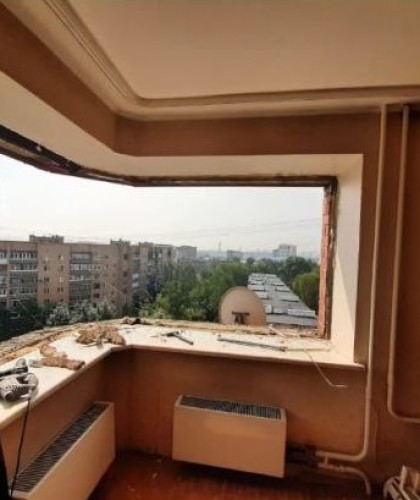 Остекление эркерного окна