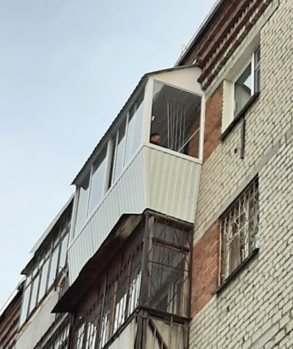 Установка тёплого балконного блока и раздвижного балкона