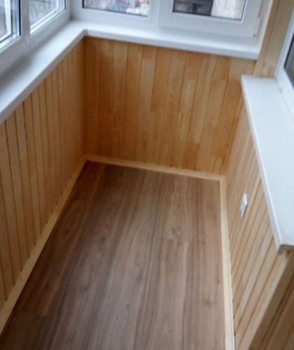 Теплый балкон c остекление из профиля Века 70