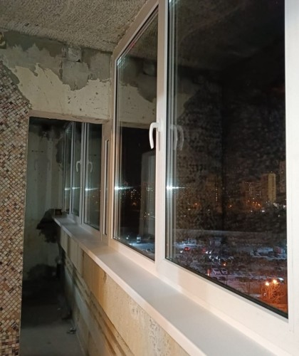 Остекление лоджии на последнем этаже