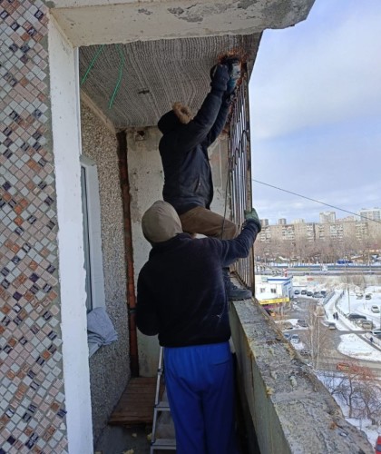 Остекление лоджии на последнем этаже