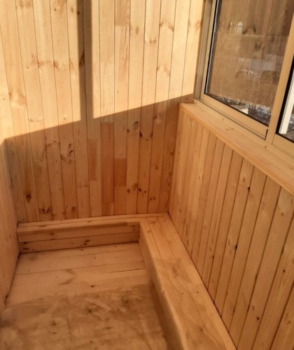 Остекление шестиметровой лоджии с отделкой