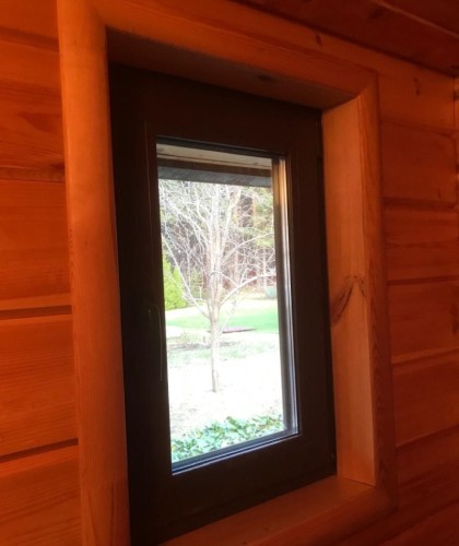 Окна с отделкой для дачного дома