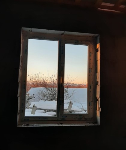 Монтаж окон с ламинацией профиля