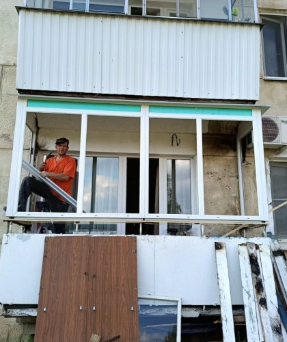 Остекление балкона с наружной отделкой