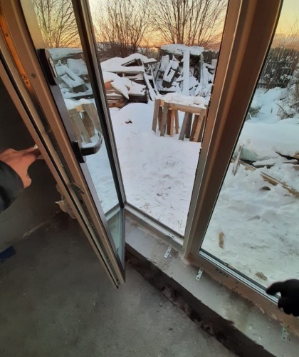 Монтаж окон с ламинацией профиля