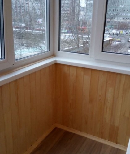 Теплый балкон c остекление из профиля Века 70