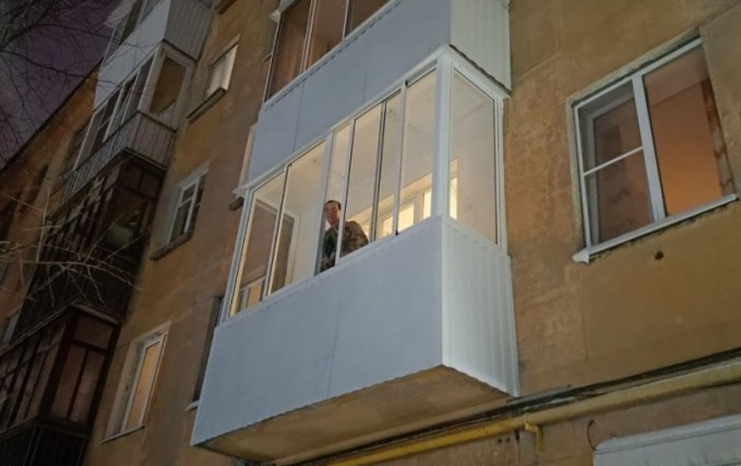 Холодное остекление и отделка балкона 0