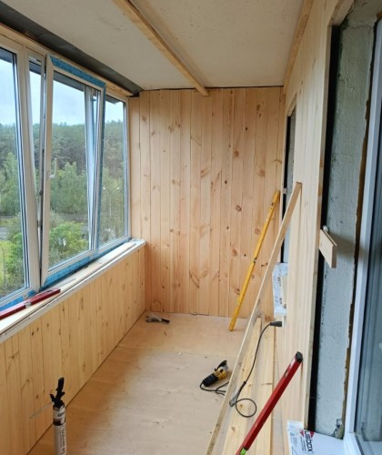 Остекление лоджии с обшивкой и установкой розеток