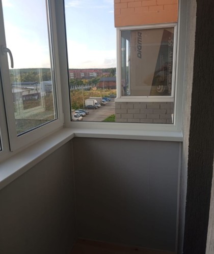 Остекление балкона ПВХ конструкциями