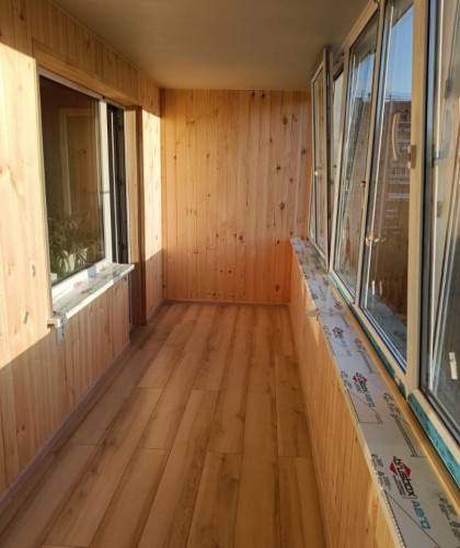 Остекление лоджии с обшивкой и установкой розеток