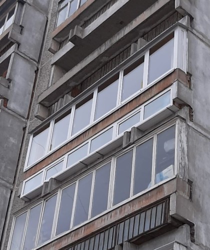 Остекление лоджии на кухне с выносом