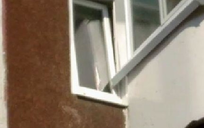 Остекление и отделка балкона в "хрущевке"