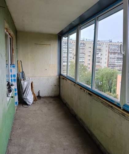 Остекление лоджии с обшивкой и установкой розеток