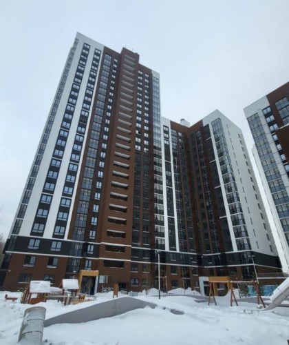 Остекление балконов, установка входных групп и дверей  в ЖК "Ботаника LIFE"