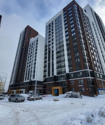 Остекление балконов, установка входных групп и дверей  в ЖК "Ботаника LIFE"