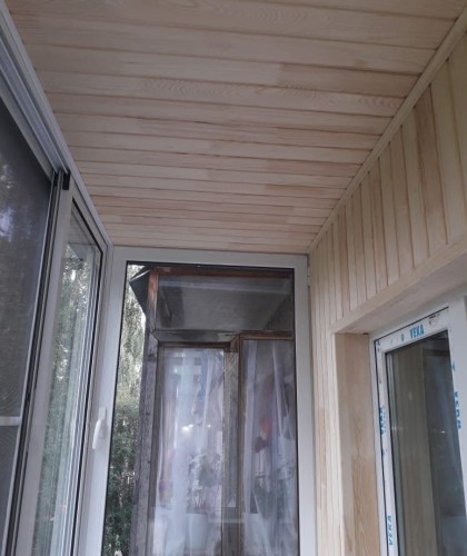 Остекление, отделка, благоустройство балкона