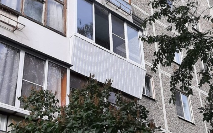 Алюминиевый балкон с выносом