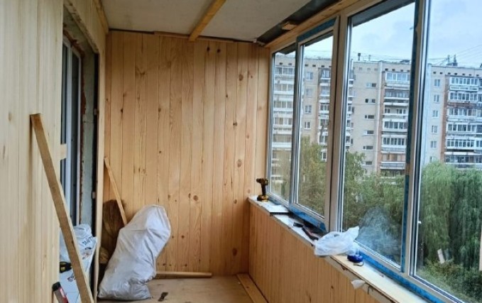 Лоджия с частичным утеплением парапета 8