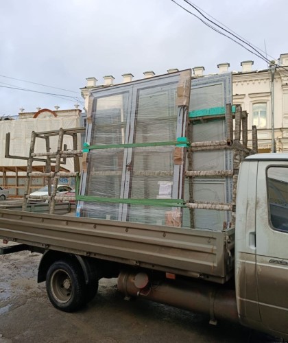 Остекление входной группы магазина