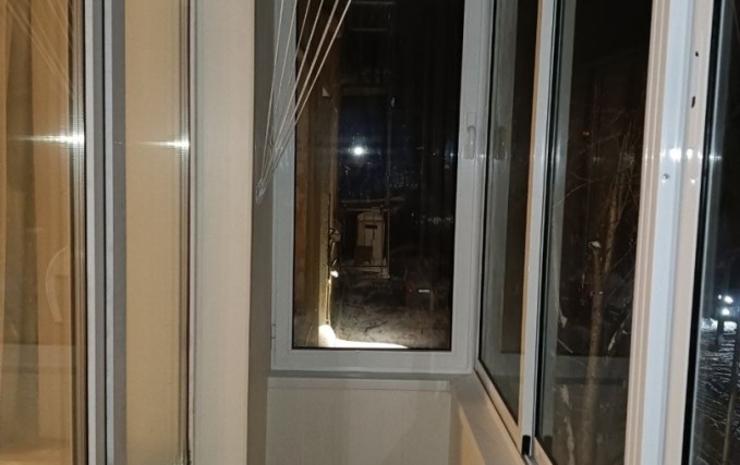 Холодное остекление и отделка балкона 2