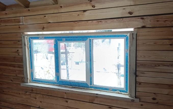Установка окон в садовом домике 4