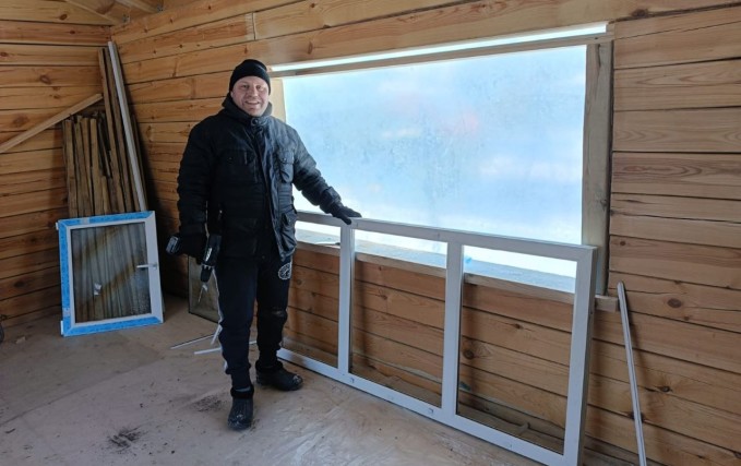 Установка окон в садовом домике 1