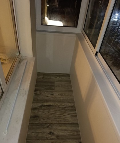 Холодное остекление и отделка балкона