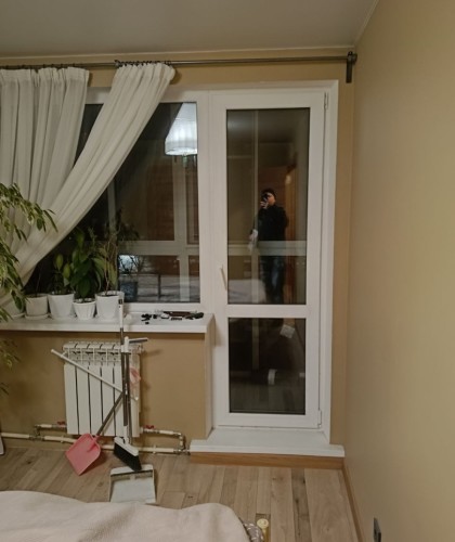 Французский балкон с крышей