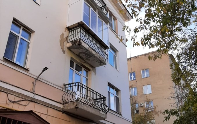 Алюминиевый раздвижной балкон в историческом здании