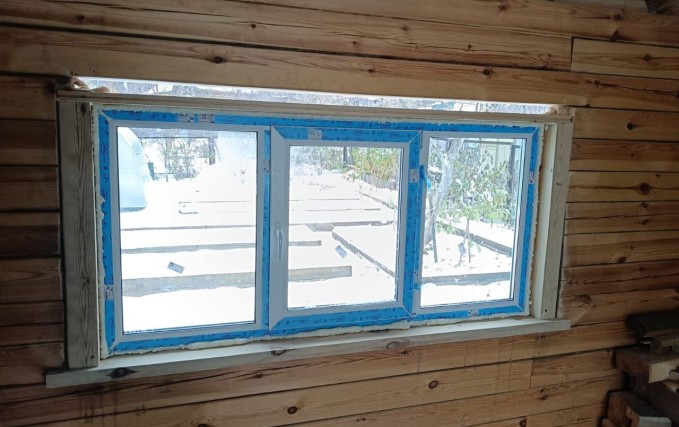 Установка окон в садовом домике 5