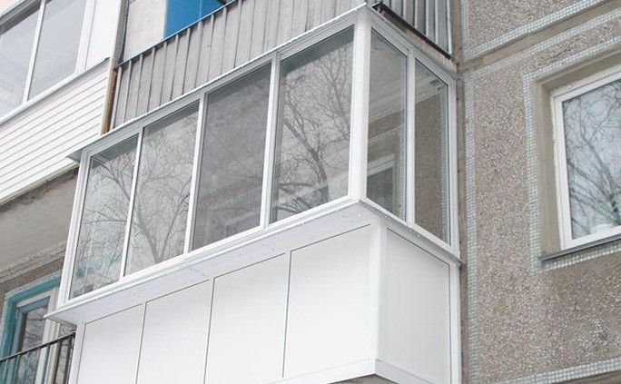 Холодное остекление балкона или лоджии - фото
