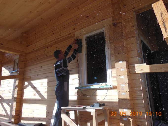 Установка окон в деревянном доме - работы